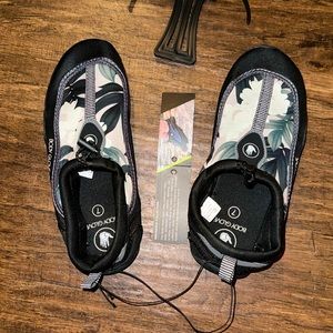 Hydro knit siphon Water shoes